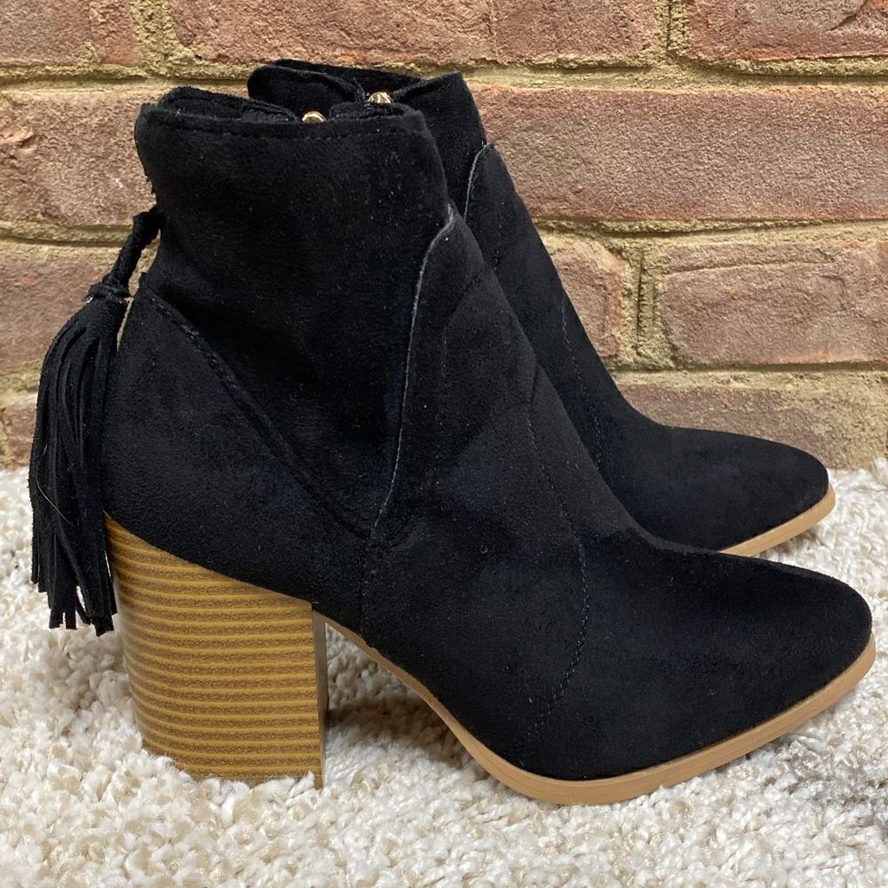 A Rider Girl Black Suede Tassel Booties Size 6.5 NWOT - Picture 2 of 9